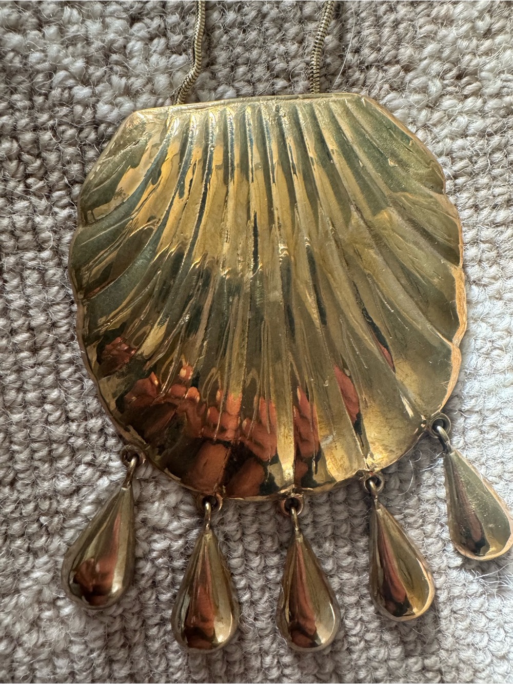 Authentic Juju Vera Petra Shell Necklace – Gold-Plated Statement Pendant - Picture 7 of 10